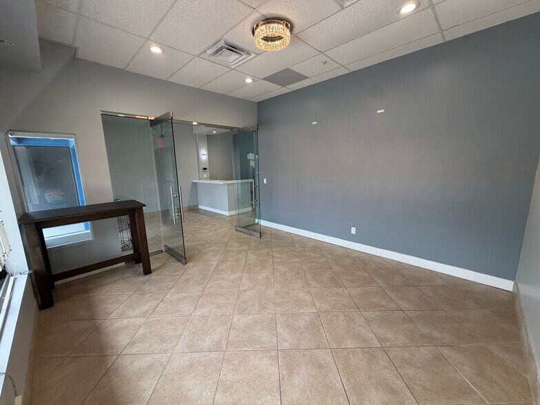 More Photos Of 621 Lake Ave, Lake Worth Beach Storefront Retail Office For Lease