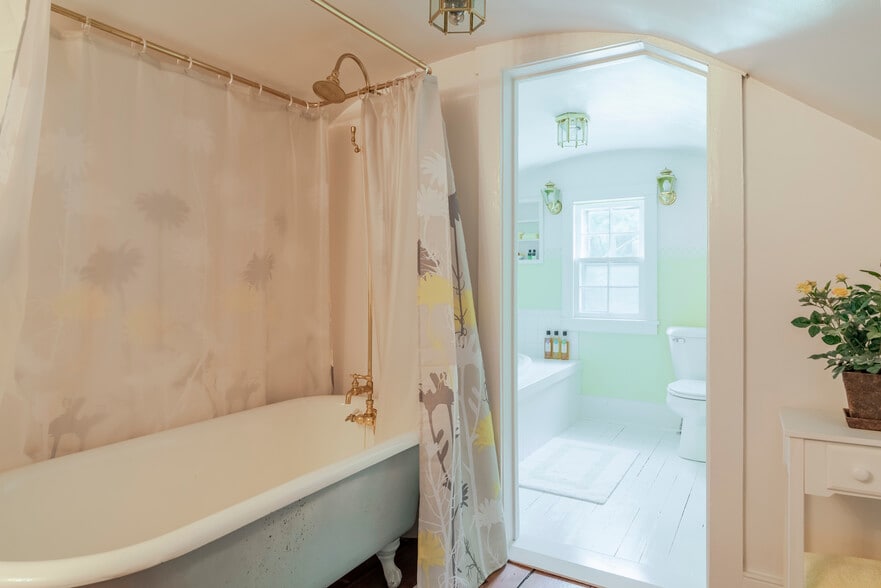 More Photos Of 610 New Hope Rd, Staunton Specialty For Sale