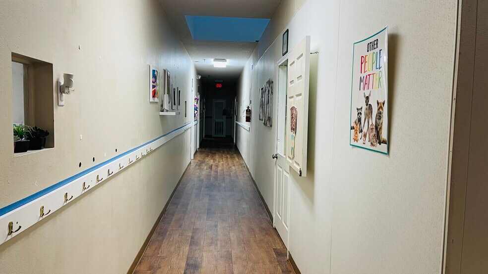 More Photos Of 45 South Shore Dr, Miramar Beach Storefront Retail Office For Lease