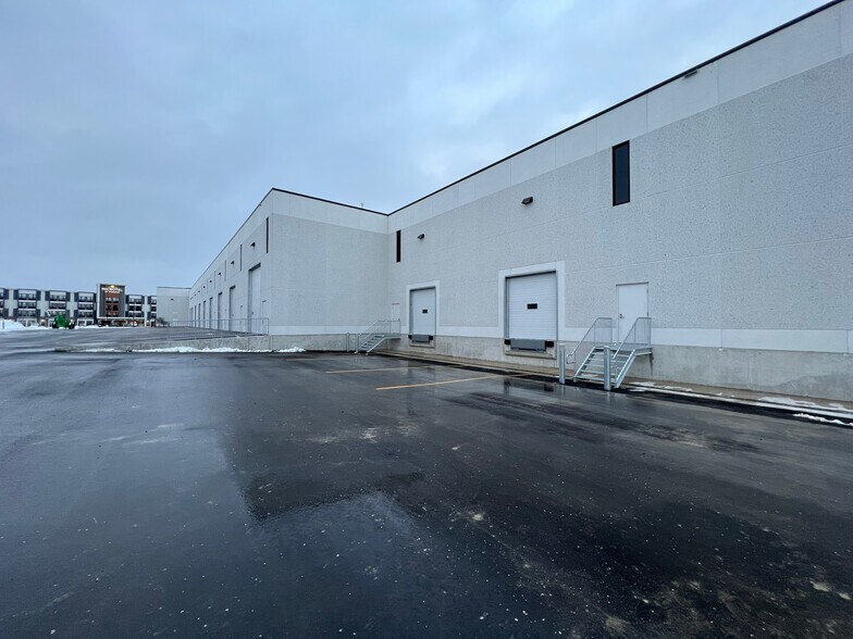 More Photos Of 45 Eric T Smith Way, Aurora Warehouse For Sale