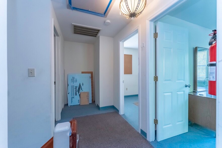 More Photos Of 1520 Broadway, Esopus Freestanding For Sale