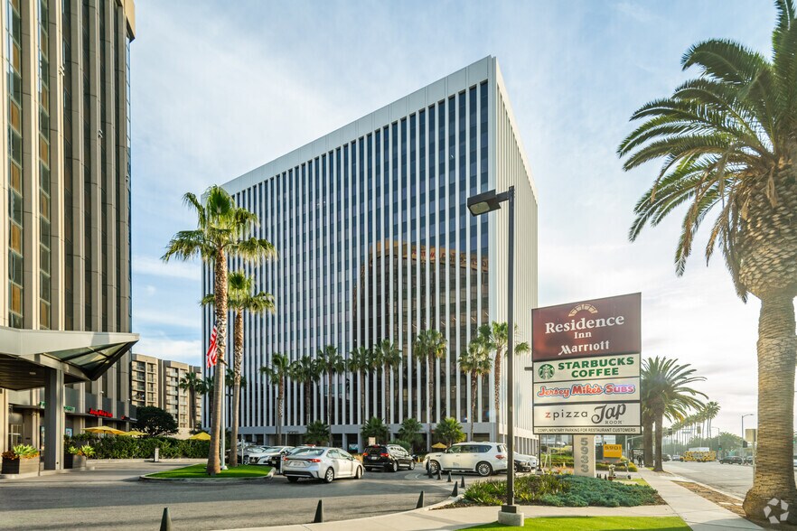 More Photos Of 5901 W Century Blvd, Los Angeles Office For Lease