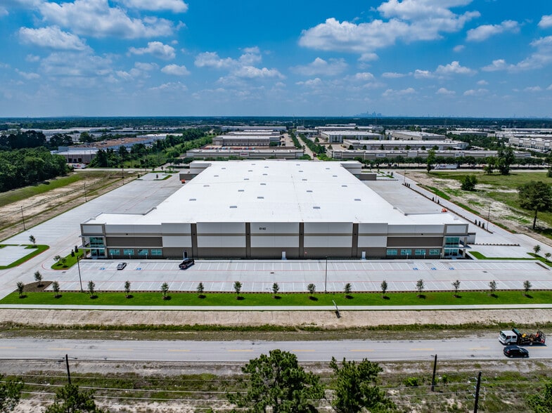 More Photos Of 5150 Greens Rd, Houston Unknown For Lease