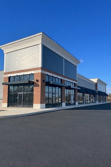 Primary Photo Of 2397 DuPont Pky, Middletown Freestanding For Lease