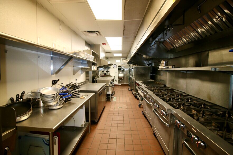 More Photos Of 12634 Indore Pl, Littleton Restaurant For Sale