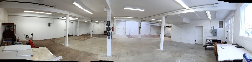 More Photos Of 158 Kenwood Ave, Fairfield Warehouse For Lease