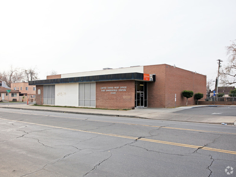 Primary Photo Of 727 Kentucky St, Bakersfield Post Office For Sale