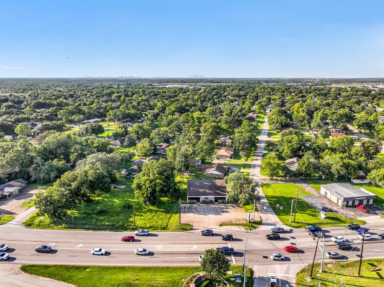More Photos Of 5001 Broadway St, Pearland Office For Lease