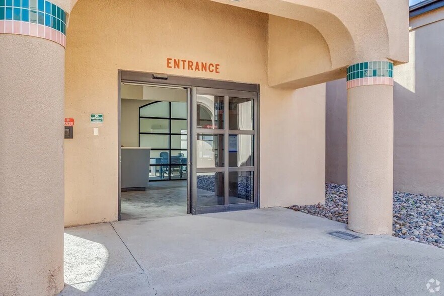 More Photos Of 13818 N Thunderbird Blvd, Sun City Rehabilitation Center For Sale