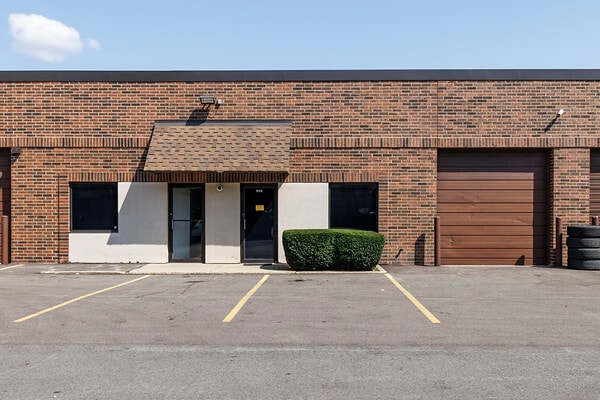 More Photos Of 501-565 N Wolf Rd, Wheeling Warehouse For Sale