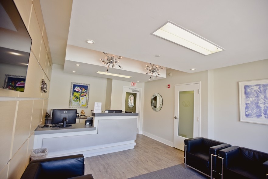 More Photos Of 1740 South St, Philadelphia Healthcare For Lease