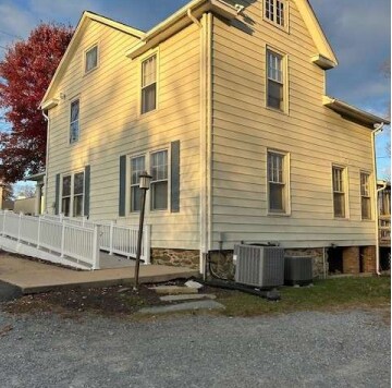More Photos Of 2 W Loudoun St, Round Hill Storefront Retail Office For Lease