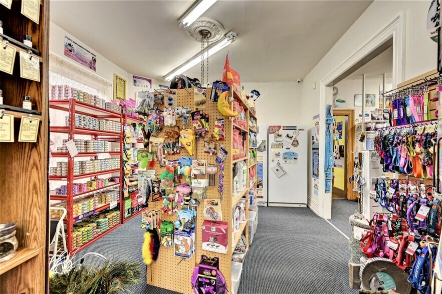 More Photos Of 913 Corona St, Denver Storefront For Sale