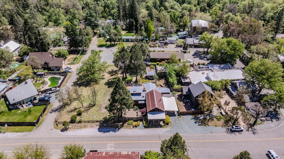 More Photos Of 21376 Consolation St, Volcano Specialty For Sale