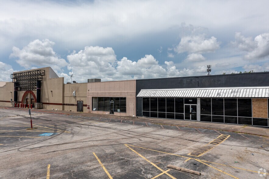 More Photos Of 9960 Kleckley Dr, Houston Freestanding For Lease