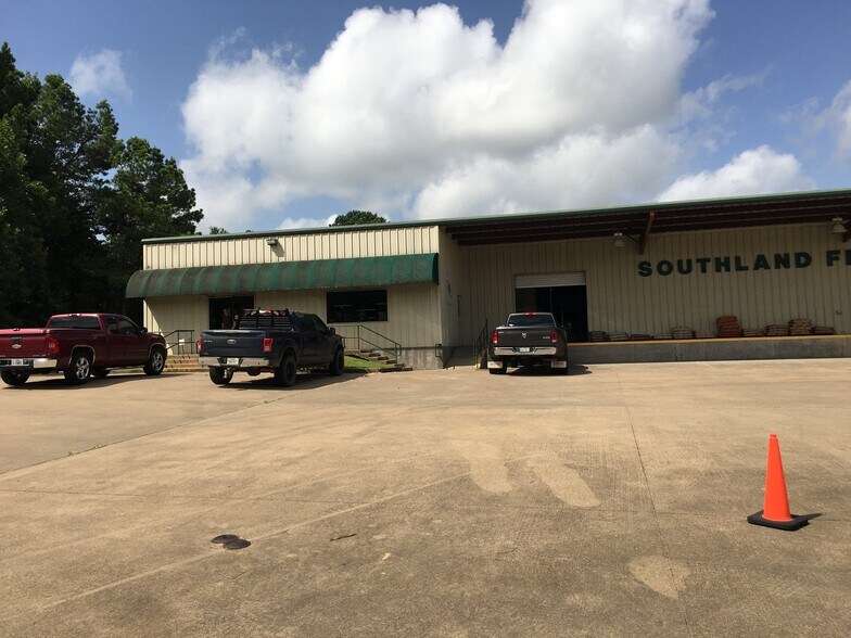 More Photos Of 427 S Glenwood Blvd, Tyler Warehouse For Sale