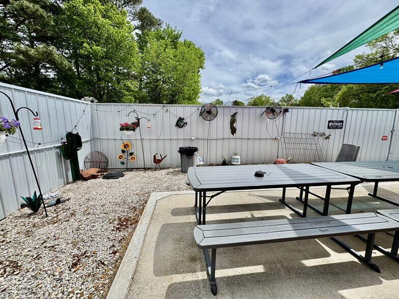 More Photos Of 125 Cypress Rd, Buchanan Restaurant For Sale