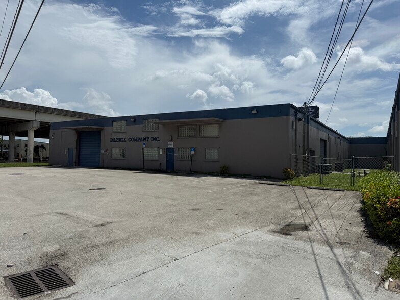 More Photos Of 3355 SW 2nd Ave, Fort Lauderdale Unknown For Lease