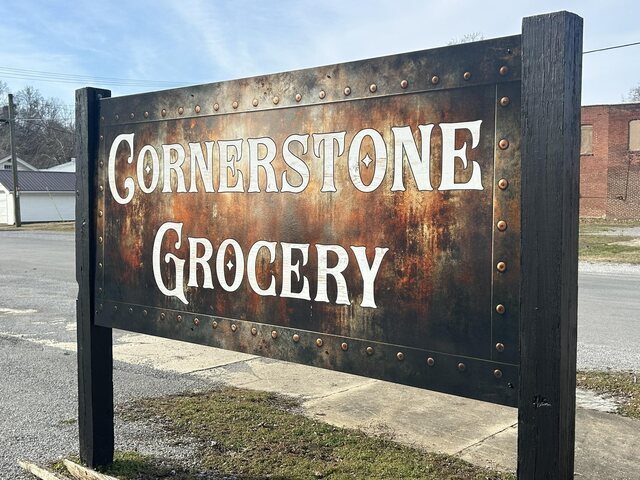Primary Photo Of 120 S Monroe St, Golconda Supermarket For Sale