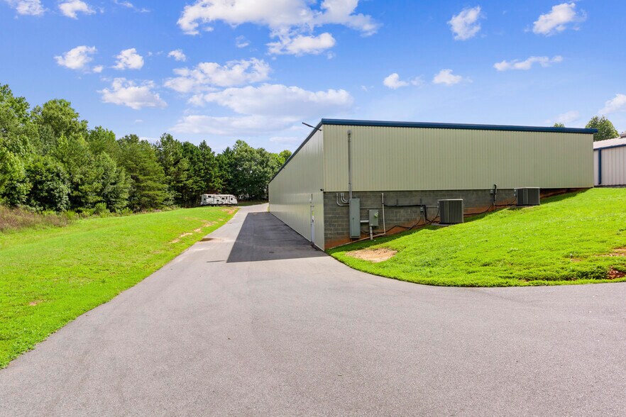 More Photos Of 124 Patrick Rd, Gastonia Self Storage For Sale