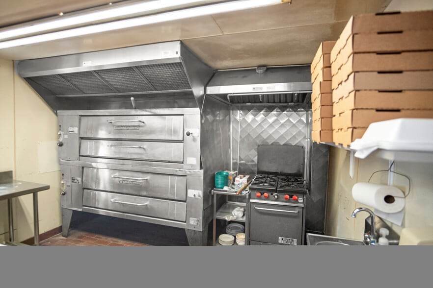 More Photos Of 5600 Lapeer Rd, Kimball Restaurant For Sale