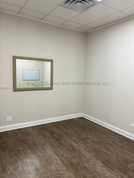 More Photos Of 93 Caterpillar Dr, Joliet Office For Sale