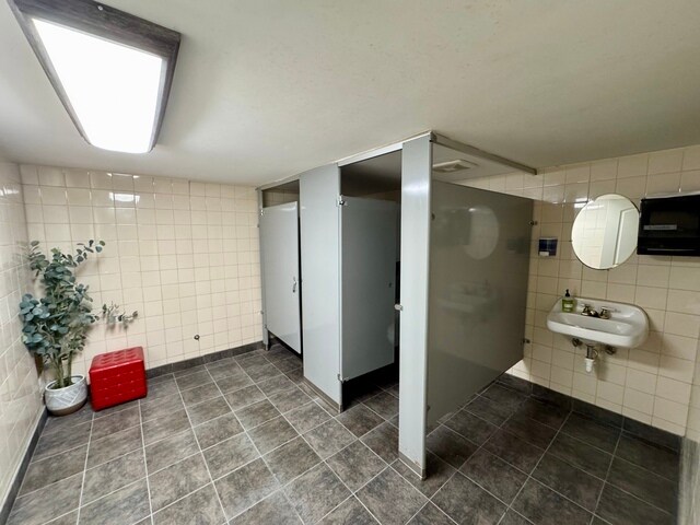 More Photos Of 902 N Main St, Princeton General Retail For Sale
