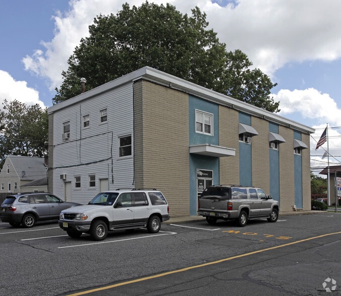 More Photos Of 1120 Raritan Rd, Clark Freestanding For Lease
