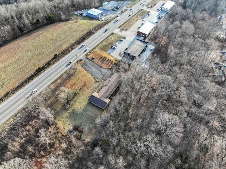 More Photos Of 2425 Highway 41A Byp, Clarksville Light Distribution For Sale