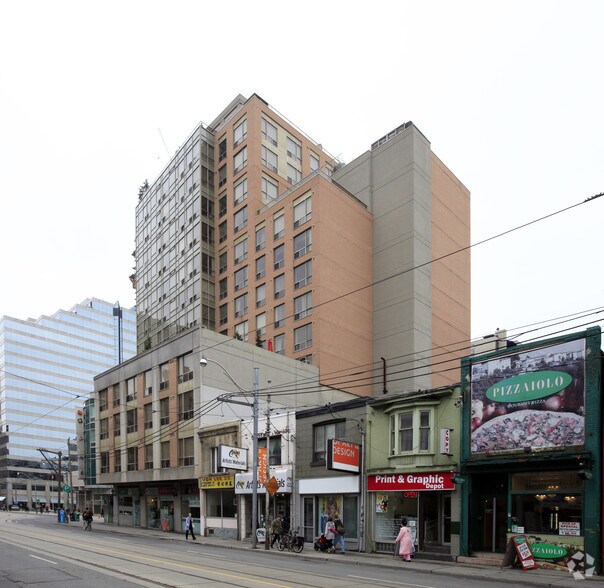More Photos Of 275 Dundas St W, Toronto Storefront For Lease