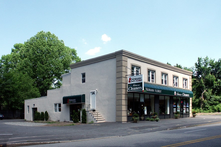 Primary Photo Of 398 S Livingston Ave, Livingston Freestanding For Lease