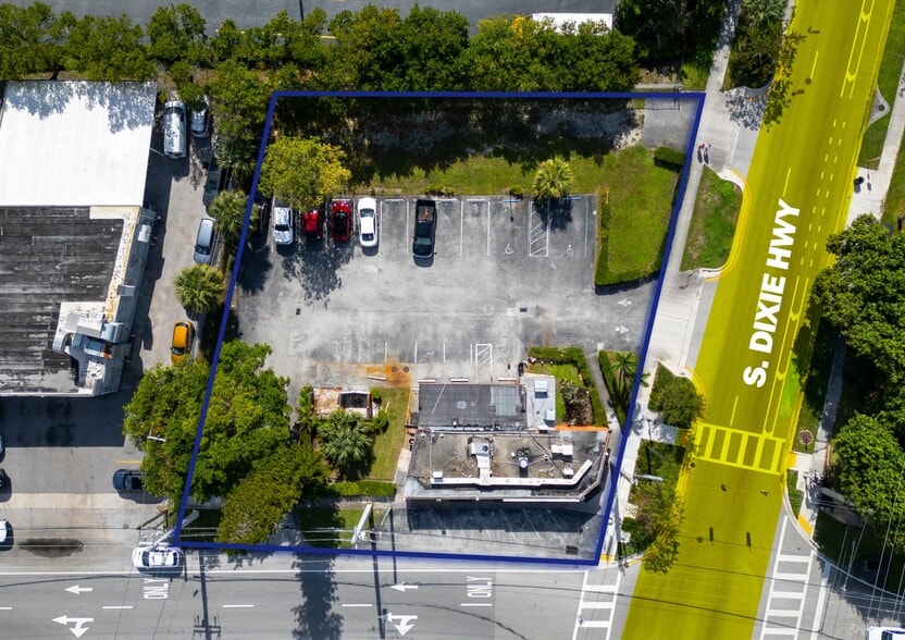 More Photos Of 600 S Dixie Hwy W, Pompano Beach Restaurant For Sale