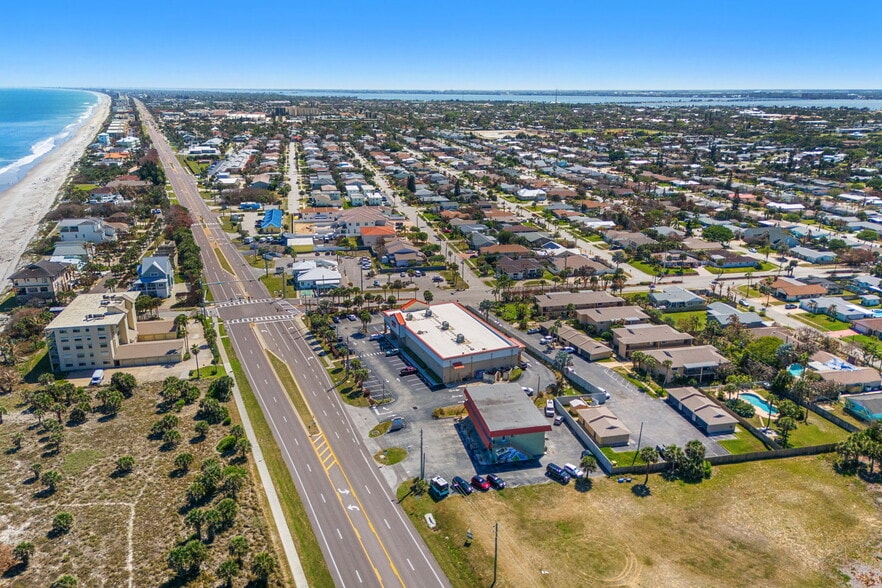 More Photos Of 1592 Jimmy Buffet Mem Hwy, Satellite Beach Office Residential For Sale