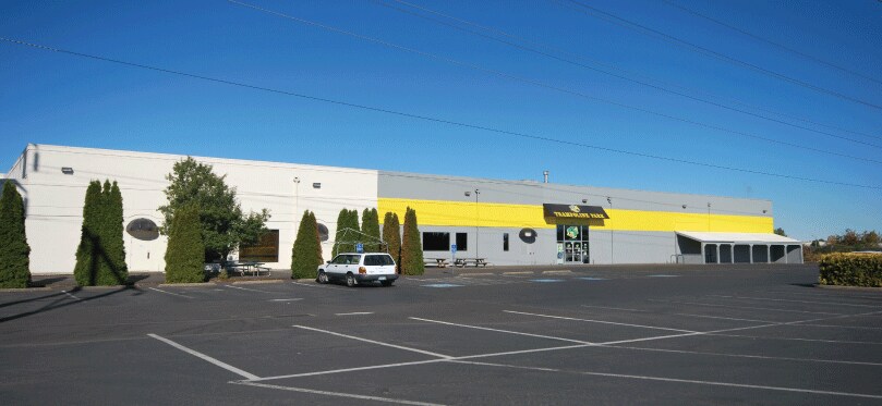 More Photos Of 4211 W 11th Ave, Eugene Freestanding For Sale