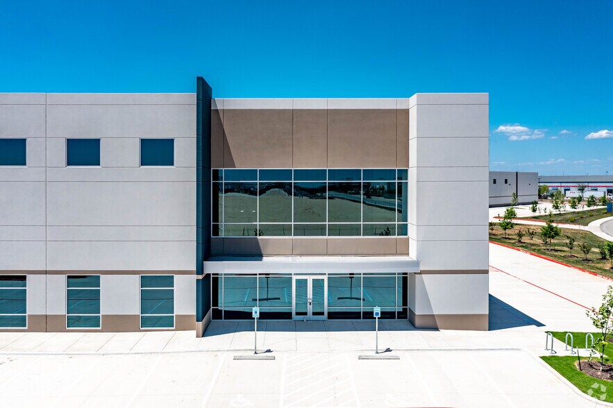 More Photos Of 1727 Cornerway Blvd, San Antonio Unknown For Lease