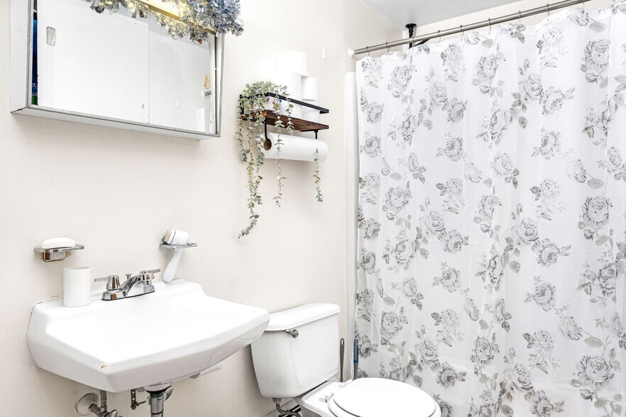 More Photos Of 25 Margaret St, Pawtucket Apartments For Sale