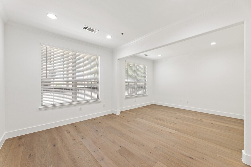 More Photos Of 2785 Rockbrook Dr, Lewisville Medical For Lease