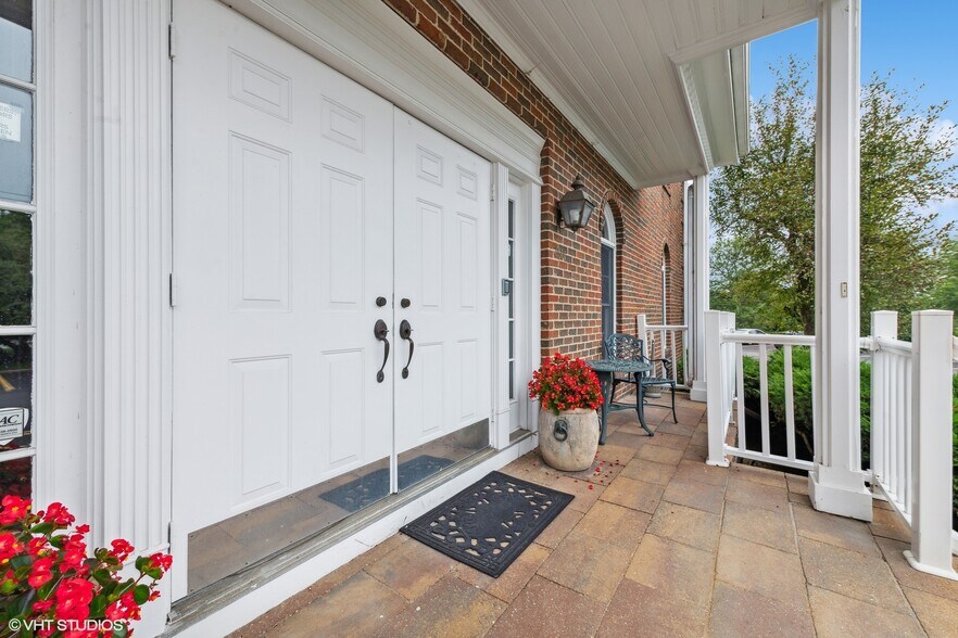 More Photos Of 1601 W Colonial Pky, Inverness Office For Sale