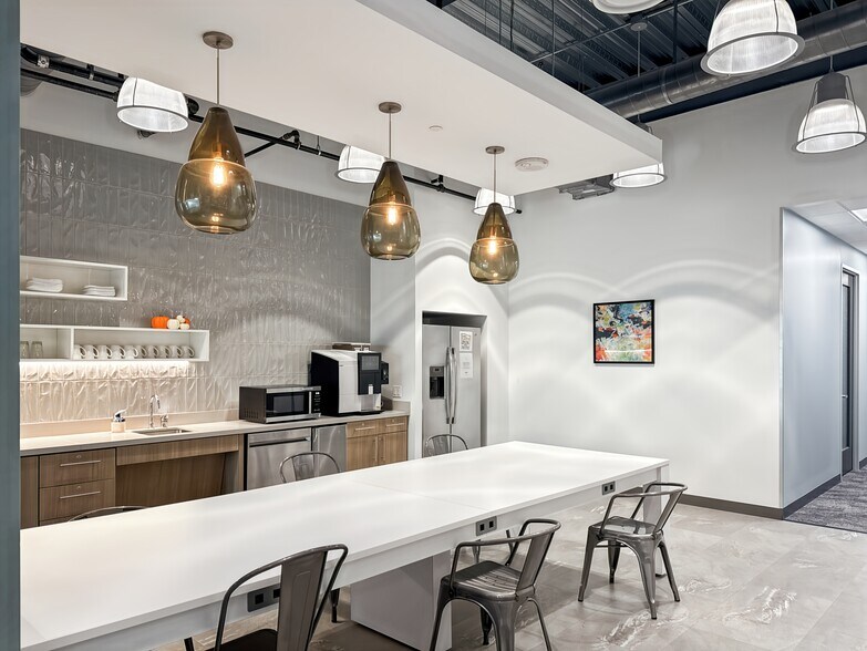 More Photos Of 6800 Weiskopf Ave, McKinney Coworking Space