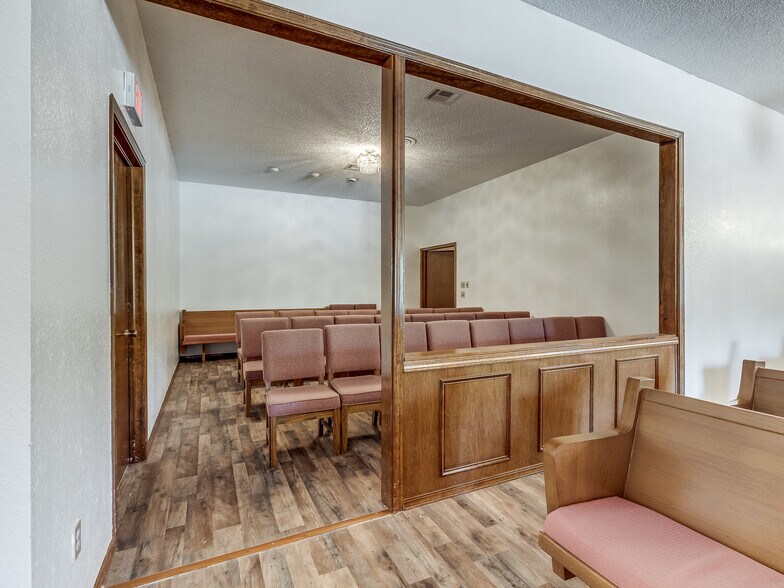 More Photos Of 1616 NE 36th St, Oklahoma City Lodge Meeting Hall For Lease