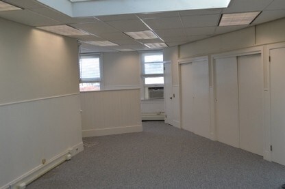More Photos Of 63 Main St, Southampton Storefront Retail Office For Lease