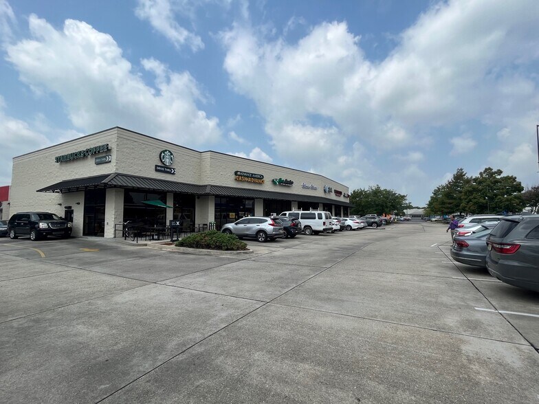 More Photos Of 3148 Ambassador Caffery Pky, Lafayette Storefront For Lease