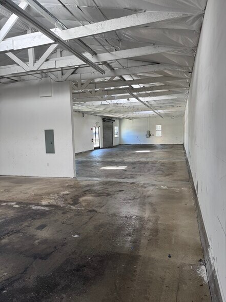 More Photos Of 1003 Arguello St, Redwood City Manufacturing For Lease