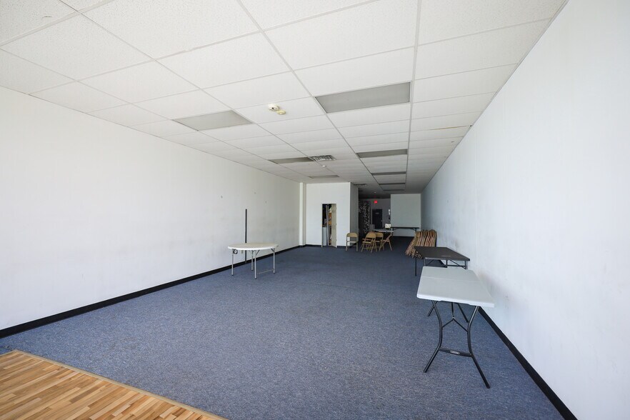 More Photos Of 2052-2070 Romig Rd, Akron Storefront For Sale