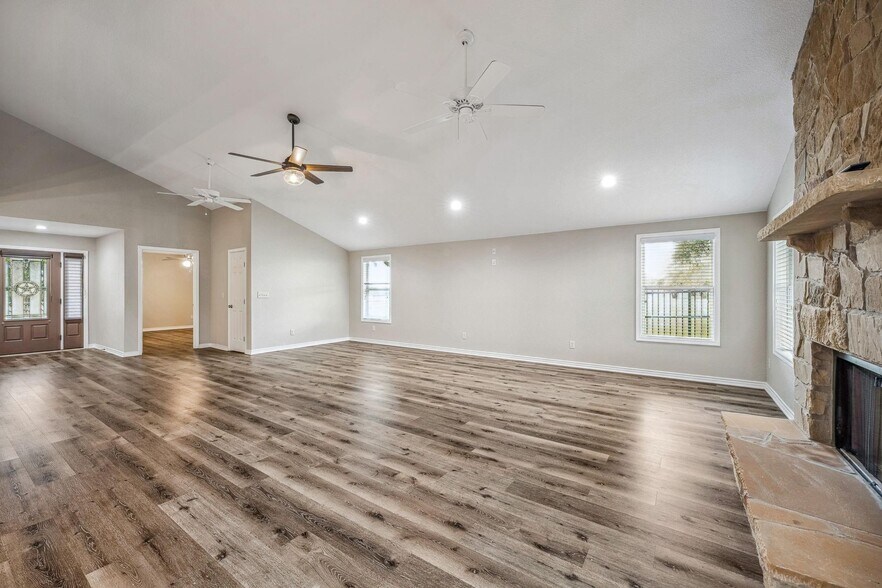 More Photos Of 7517 Us Highway 67, Stephenville Light Distribution For Sale