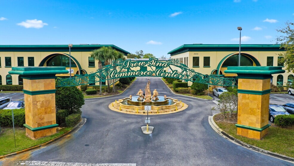 More Photos Of 6881 Kingspointe Pky, Orlando Flex For Sale