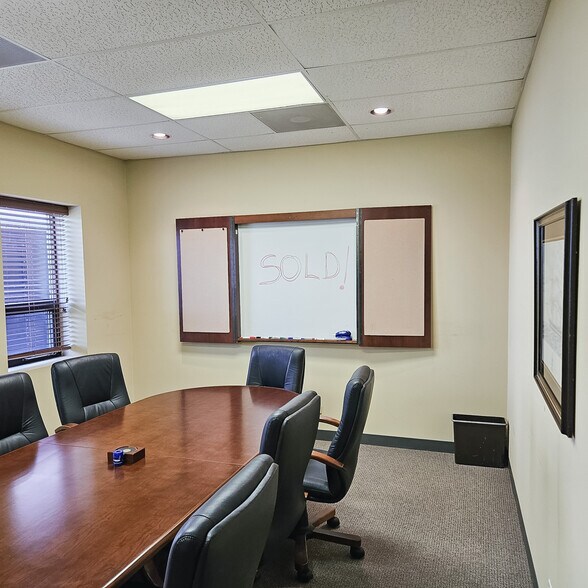 More Photos Of 473 Park Ave, Lake Villa Warehouse For Sale