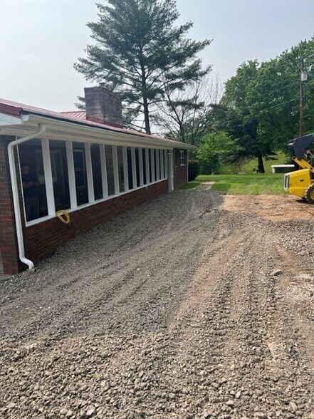 More Photos Of 5010 Washington St W, Cross Lanes Multifamily For Lease