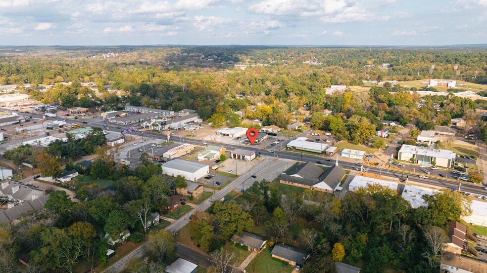 More Photos Of 2608 North St, Nacogdoches Specialty For Lease