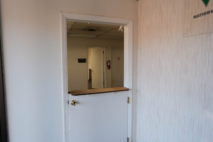 More Photos Of 190-192 Metro Dr, Spartanburg Flex For Lease